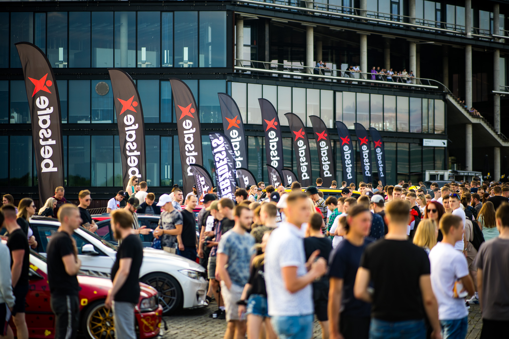 Kavą geriančius drifterius savo gebėjimais nustebino paauglys